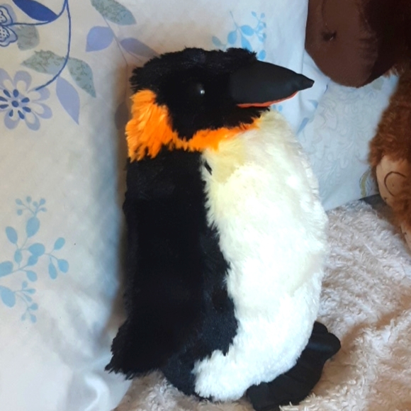 Penguin Bird SeaWorld Stuffed Animal plush toy - Picture 1 of 4